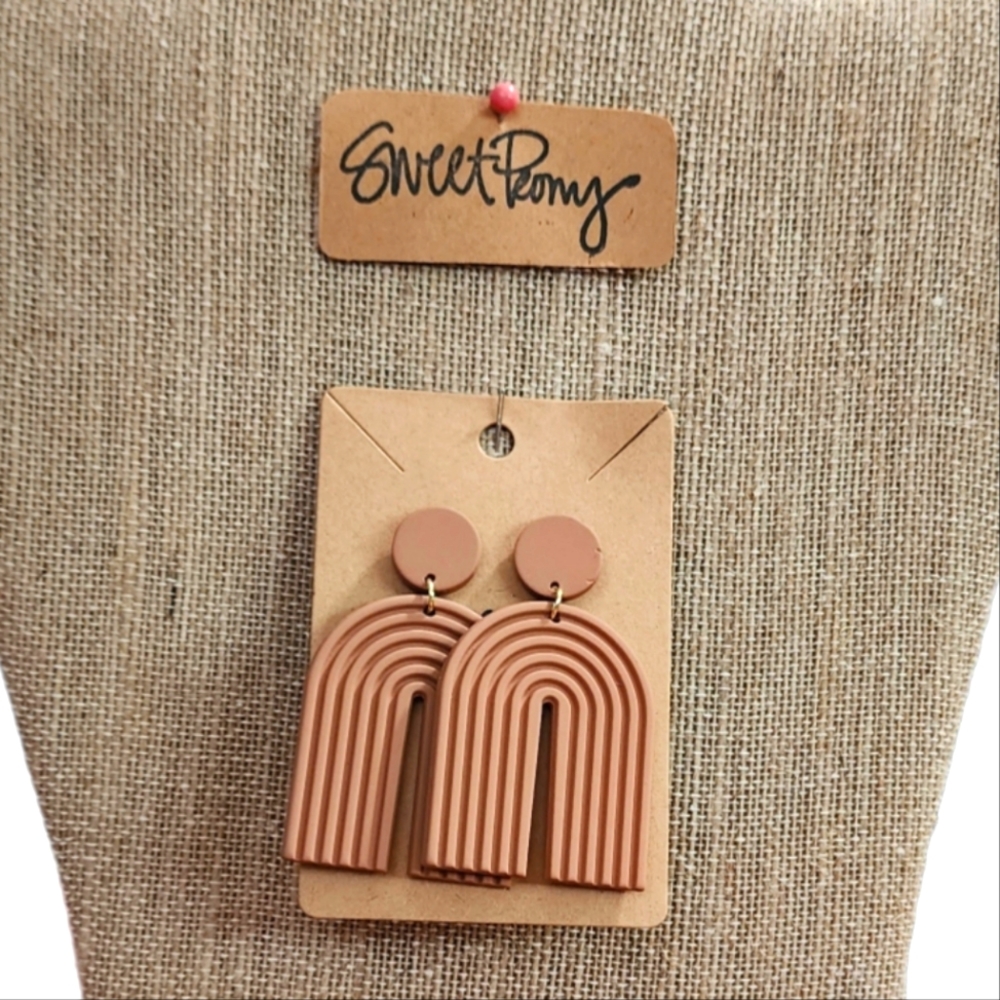 Neutral Beige Rainbow Shaped Versatile Earrings - image 1